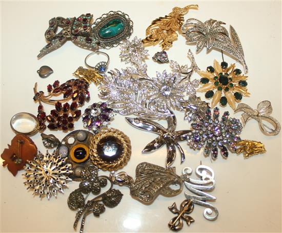 Costume jewellery